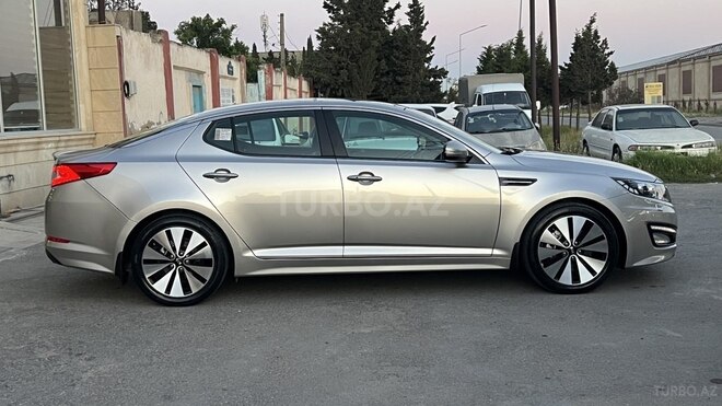 Kia Optima-4