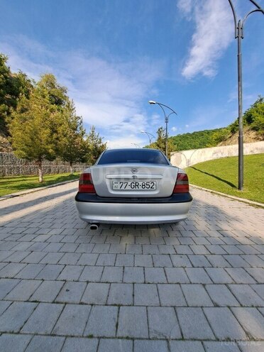 Opel Vectra-2