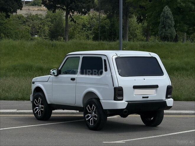 LADA (VAZ) Niva-6