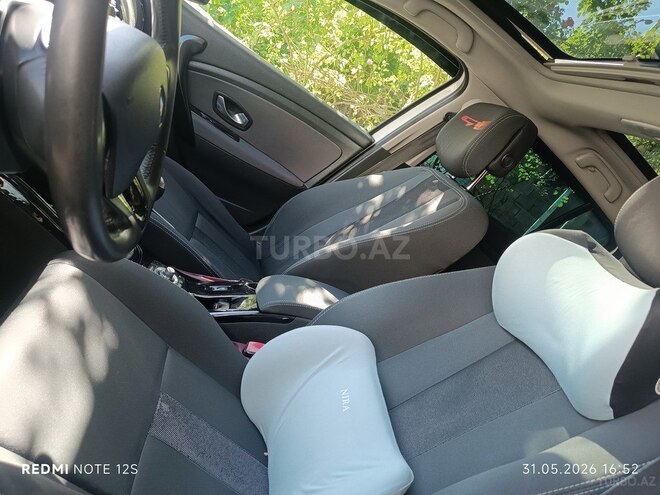 Renault Megane-12