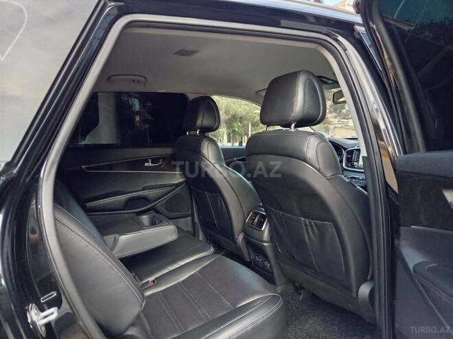 Kia Sorento-13