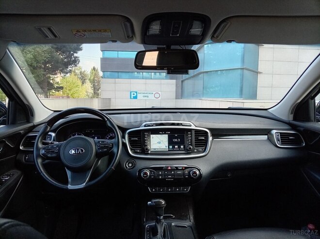 Kia Sorento-14