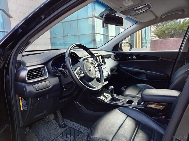 Kia Sorento-17