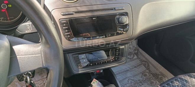 SEAT Ibiza-8