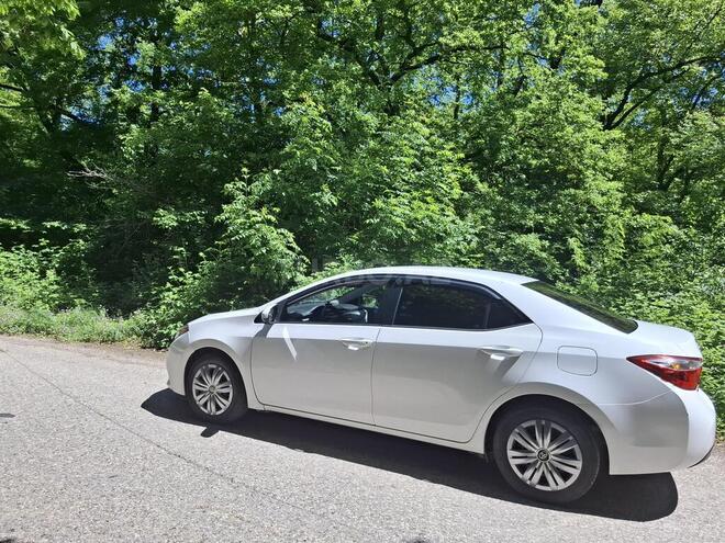Toyota Corolla 2016, 190,000 km - 1.8 л - Bakı