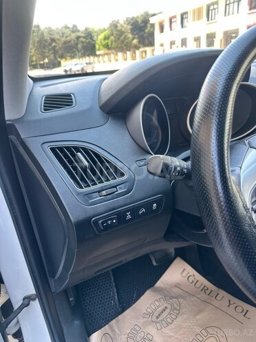 Hyundai ix35-11