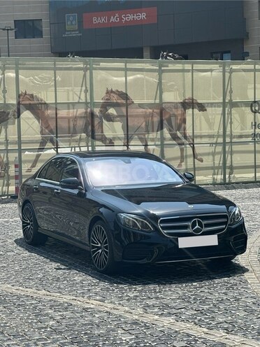 Mercedes E 300 4MATIC-1