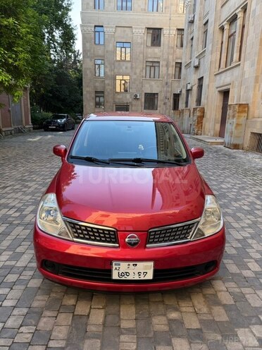 Nissan Tiida-2