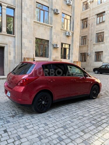 Nissan Tiida-4