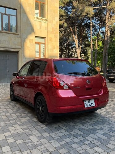 Nissan Tiida-8