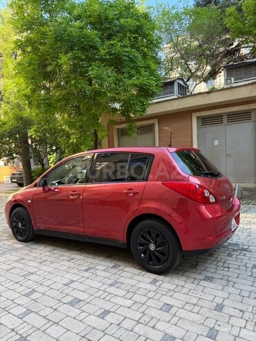 Nissan Tiida-5