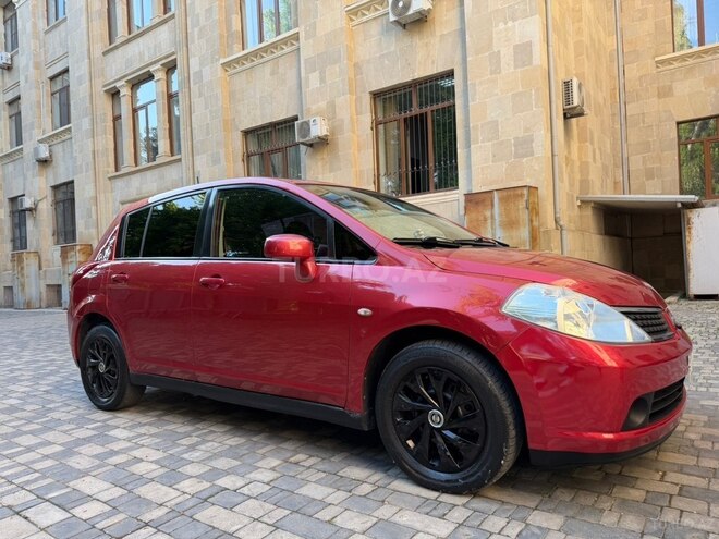 Nissan Tiida-6