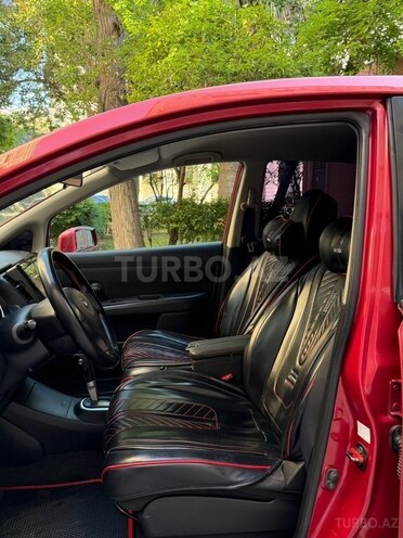 Nissan Tiida-9