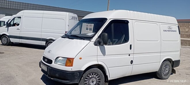 Ford Transit-6