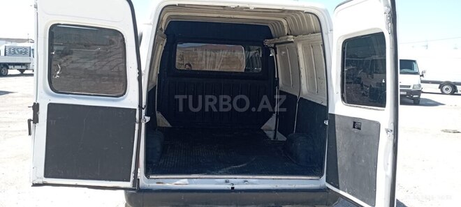 Ford Transit-4