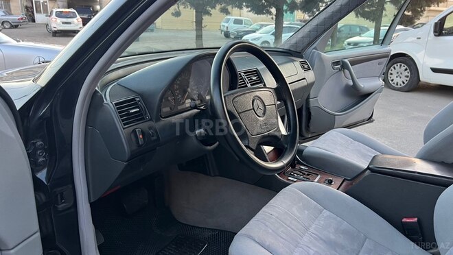 Mercedes C 180-11
