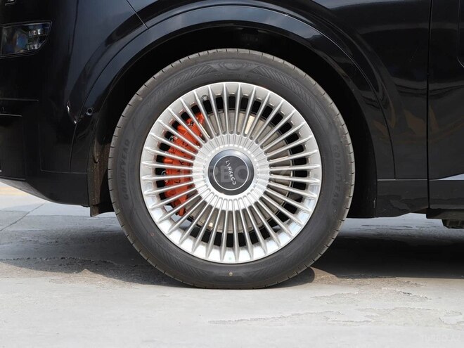 Lynk & Co 900-11