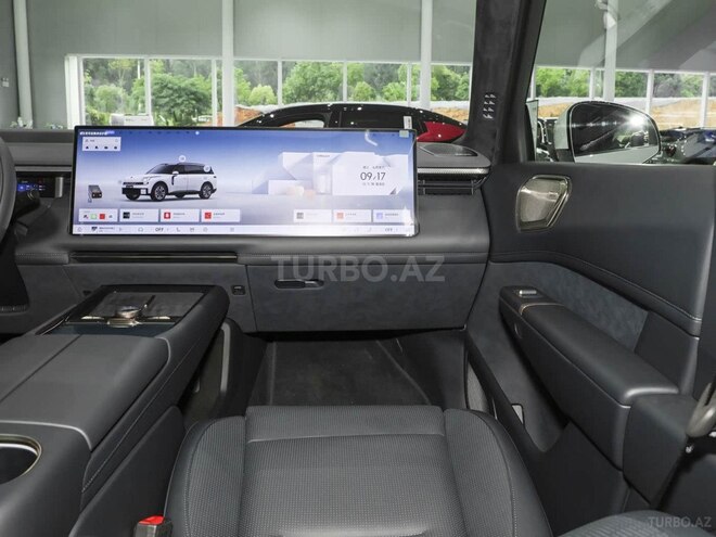 Lynk & Co 900-20