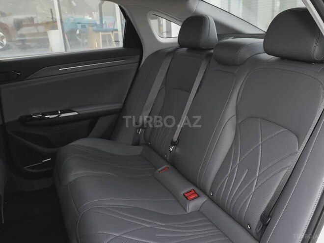 Geely Galaxy L6-14
