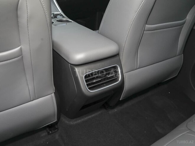 Geely Galaxy L6-15