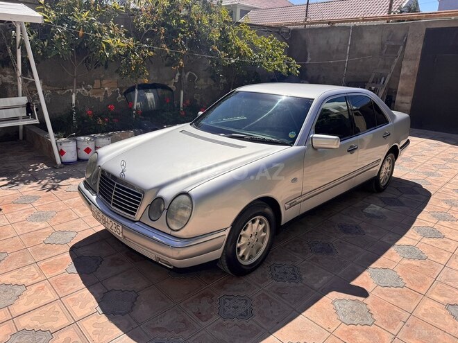 Mercedes E 200-4