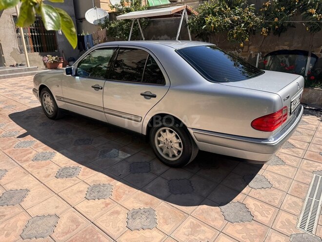 Mercedes E 200-6