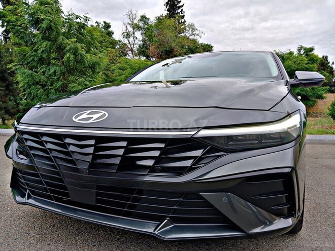 Hyundai Elantra-6