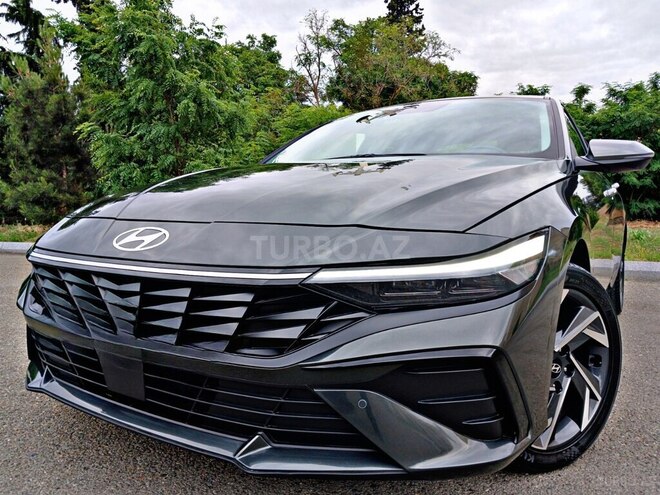 Hyundai Elantra-1