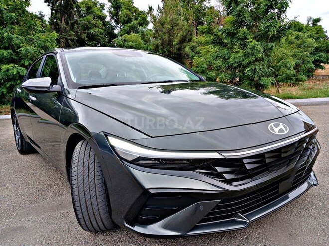 Hyundai Elantra-8