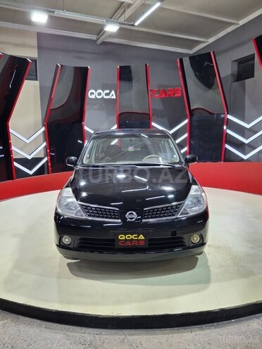 Nissan Tiida-1