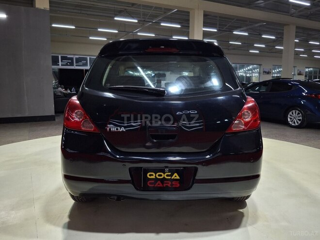 Nissan Tiida-3