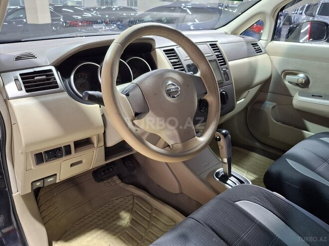 Nissan Tiida-8