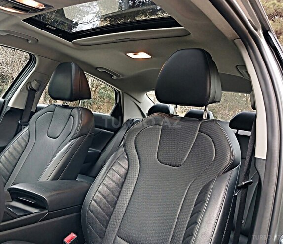 Hyundai Elantra-15