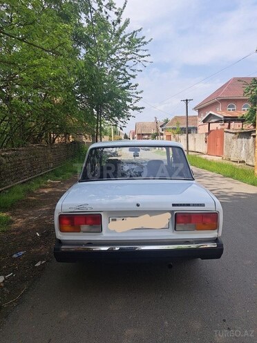LADA (VAZ) 2107-2