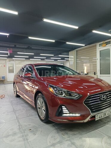 Hyundai Sonata-4