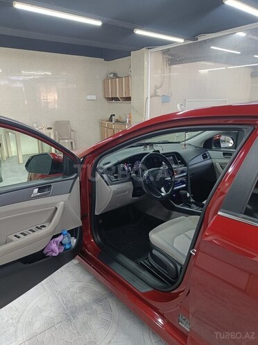 Hyundai Sonata-13