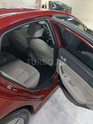 Hyundai Sonata-20