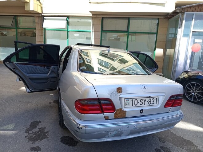 Mercedes E 200-6
