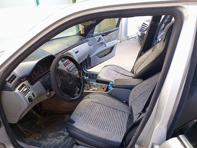 Mercedes E 200-9