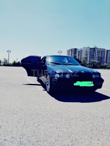 BMW 318-7