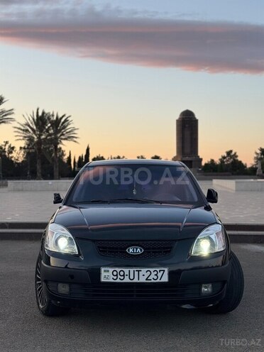 Kia Rio-1