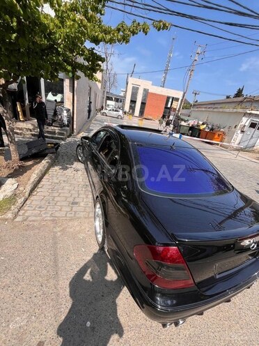 Mercedes E 200-2