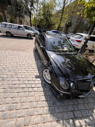 Mercedes E 200-3
