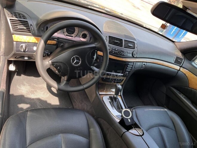 Mercedes E 200-7