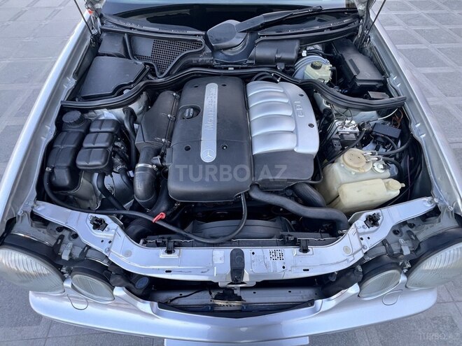 Mercedes E 270-13