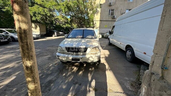 Lexus RX 300-1