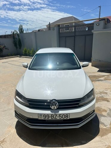 Volkswagen Jetta-1