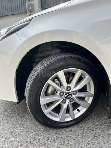 Toyota Corolla-8