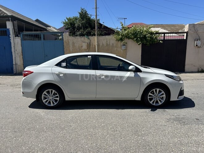 Toyota Corolla-5