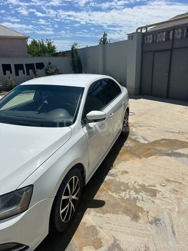 Volkswagen Jetta-10